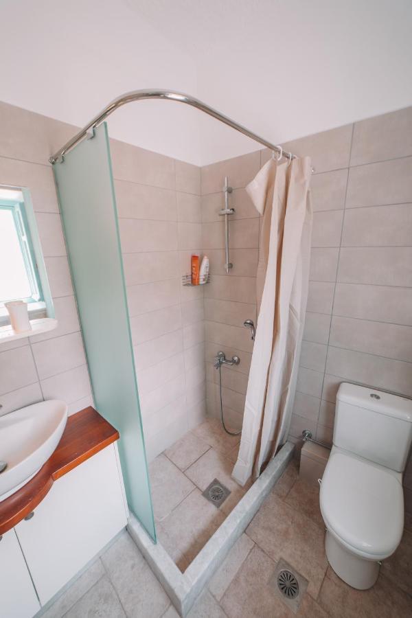 George Seafront Suites Néon Oítilon Exterior foto