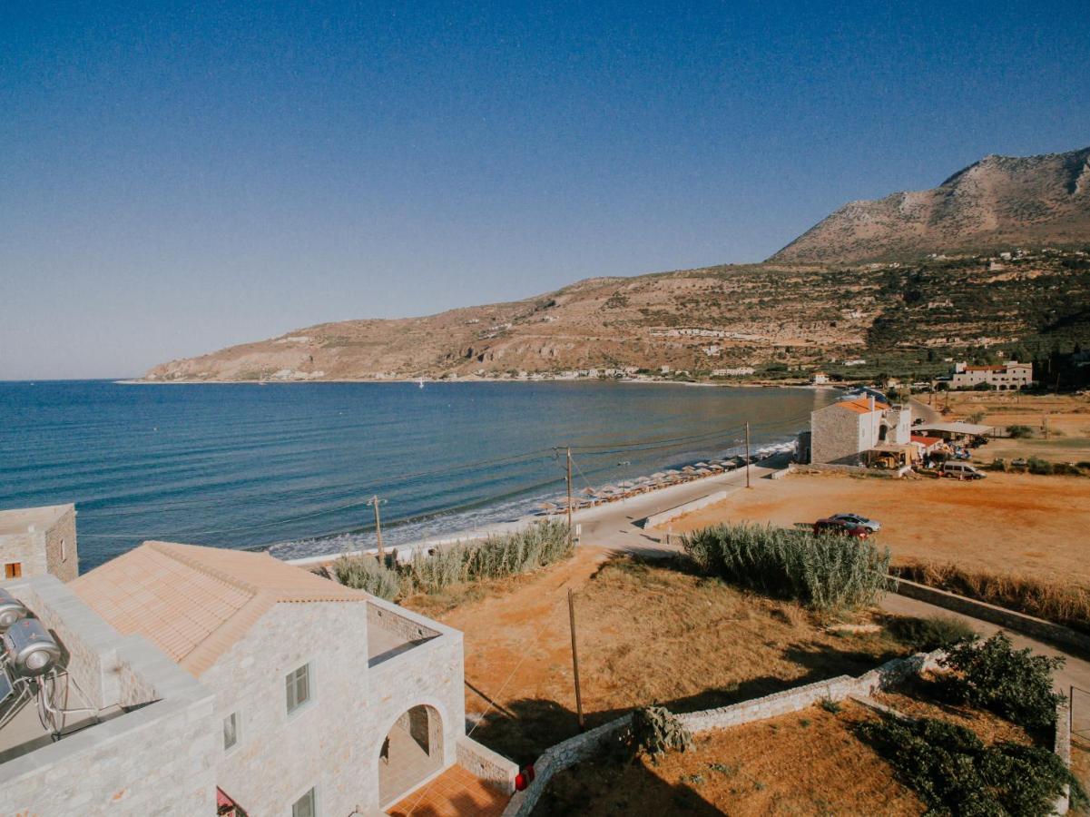 George Seafront Suites Néon Oítilon Exterior foto